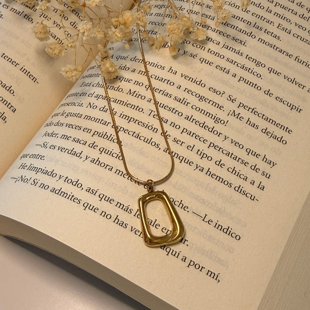 Collar Colgante Cuadrado Minimalista | Chapado Oro 18K PVD