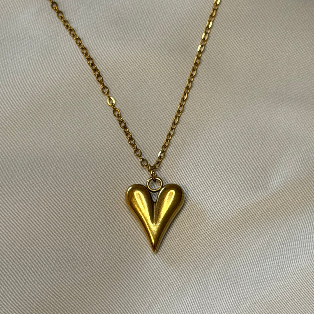 Collar Corazón Pentagrama Dorado | Chapado Oro 18K PVD