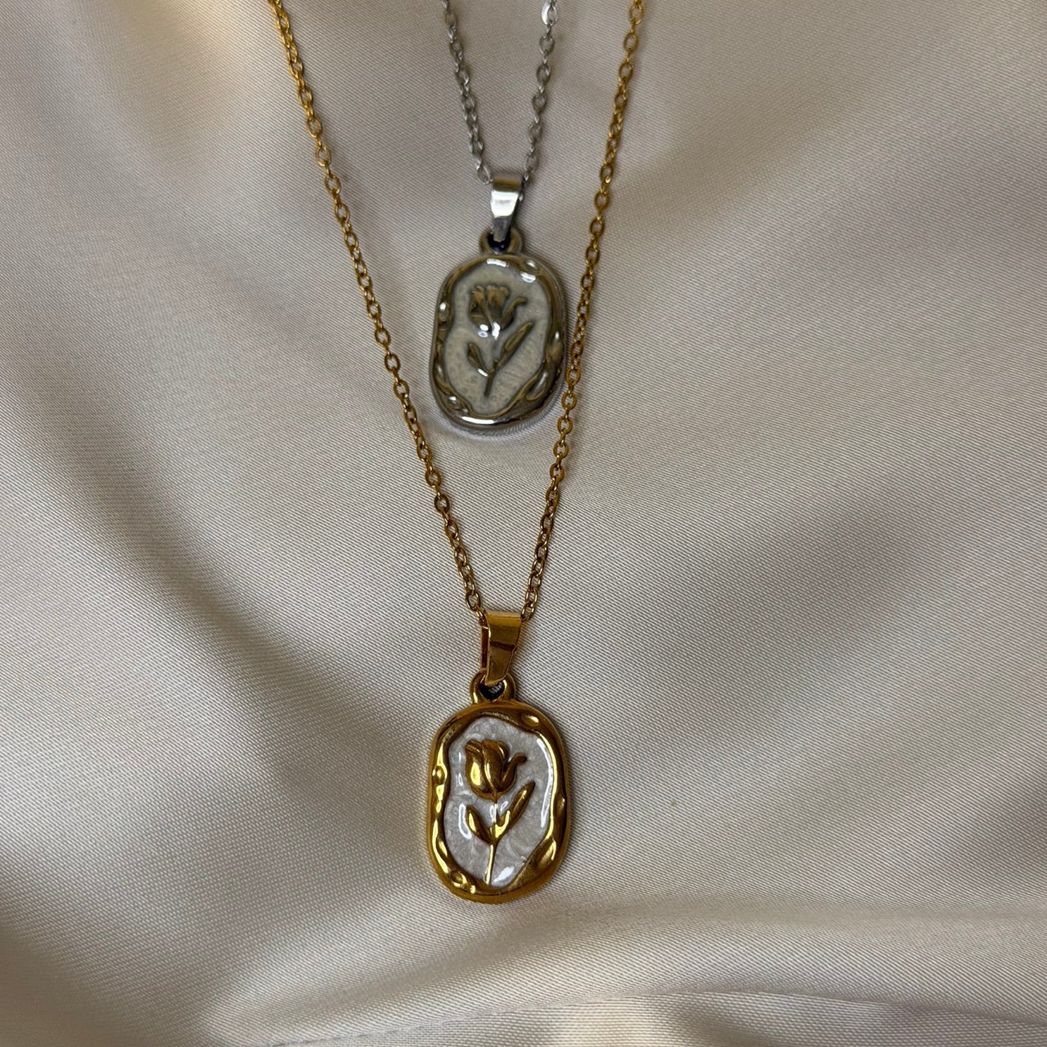 Collar Rosa