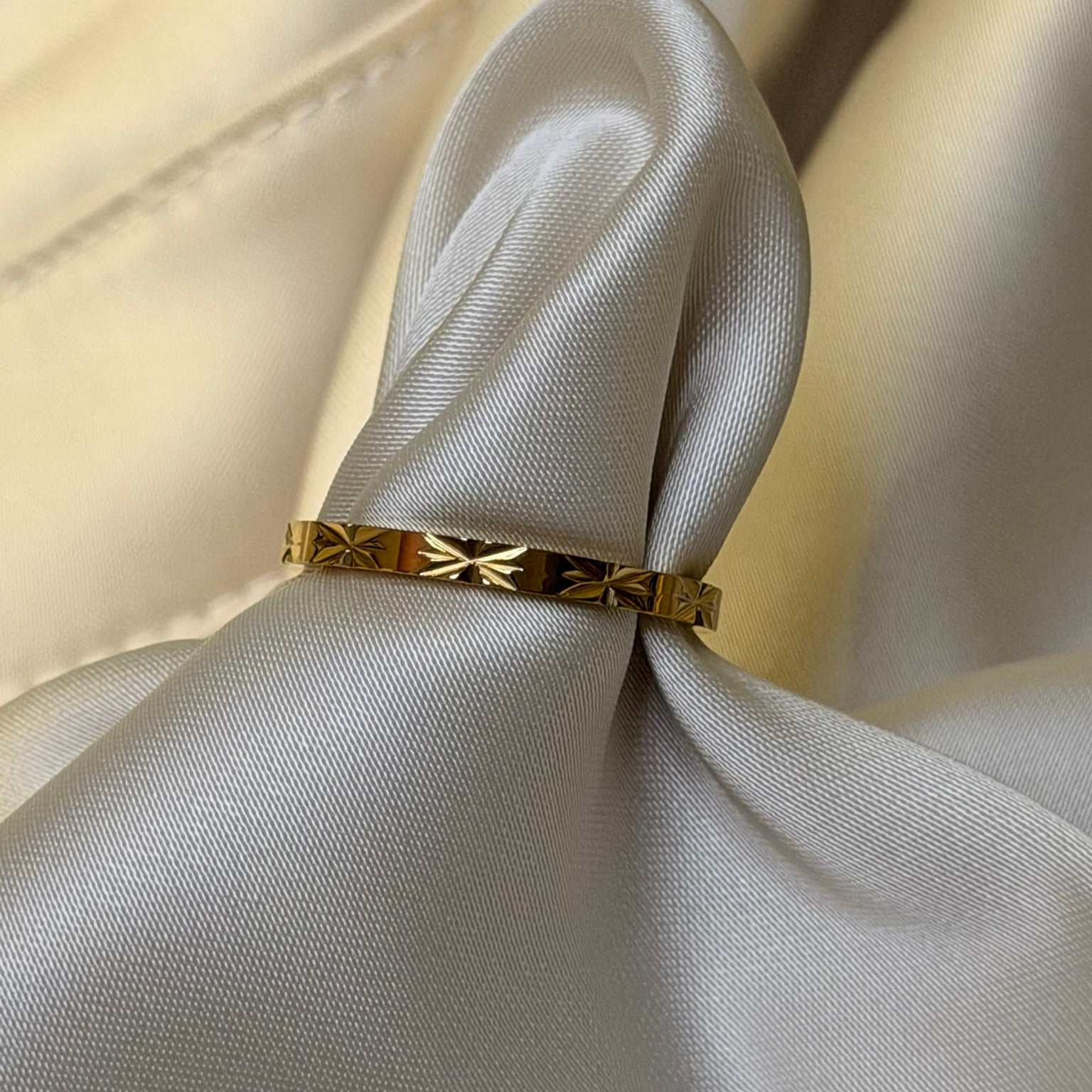 Anillo Fino Estrella